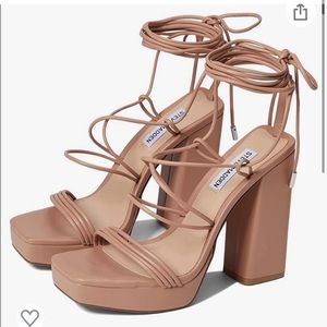 Steve Madden Women's Manzie Tan Cream Strappy Block High Heeled Sandal SIZE 9M